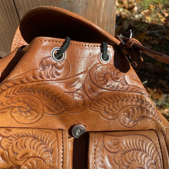 Beautiful Handmade Leather Bag - Picture 4 of 8